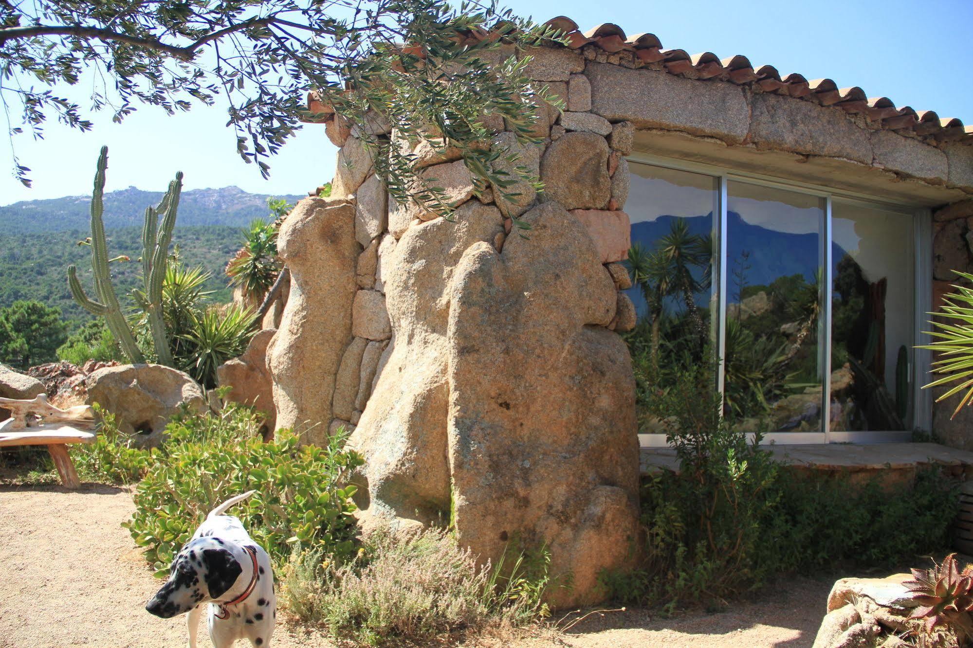 Domaine De 2* Figari (Corsica)