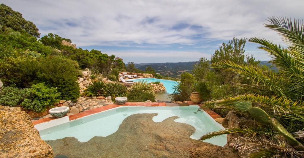Domaine De 2* Figari (Corsica)